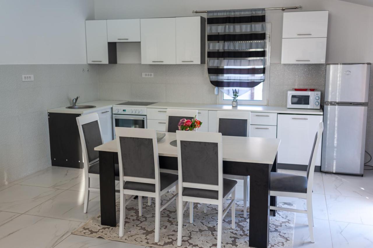 Apartman Mona Podgorica Kültér fotó