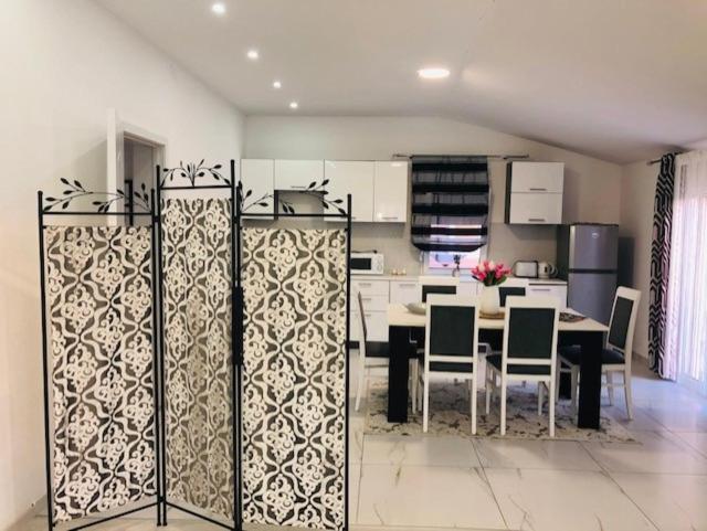 Apartman Mona Podgorica Kültér fotó